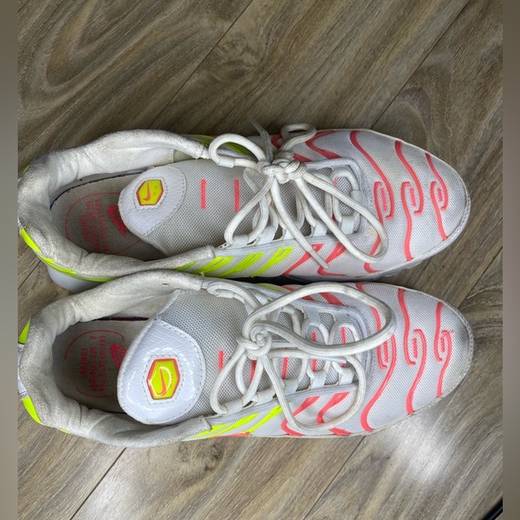 Women’s Nike air max plus - Picture 6 of 13